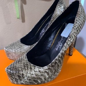 Penny loves Kenny heels size 7.5